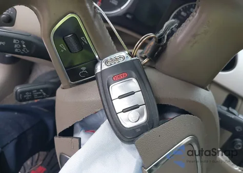 2012 Audi A4 2.0T Premium z USA, uszkodzony, nr VIN WAUDFAFL1CN006188